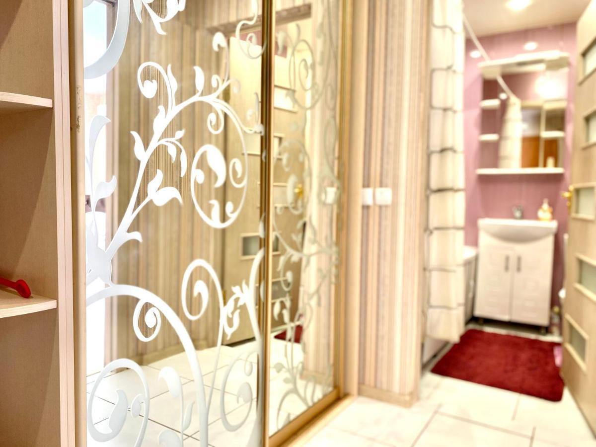 Apartpoltava Елегантна Квартира В Новобудові,Біля Каштанової Алеї, Центр Міста, Звітна Документація מראה חיצוני תמונה
